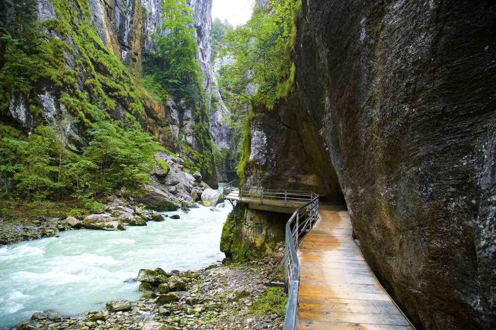 Majestic Aareschlucht (The Aare Gorge) in Switzerland - Explore the Stunning Natural Wonder of the Swiss Landscape