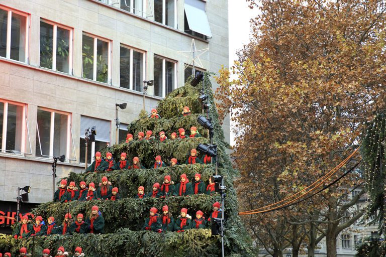 Zurich's Singing Christmas Tree - Festive Performances and Holiday Cheer