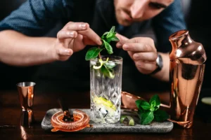 Apéro at Waves Bar: Enjoying a delightful evening with drinks and appetizers in a vibrant and cozy atmosphere.
