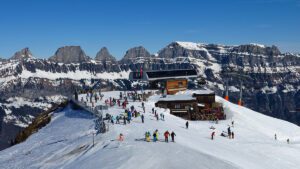 Flumserberg Ski Resort: A picturesque alpine destination offering exciting slopes and breathtaking mountain scenery.
