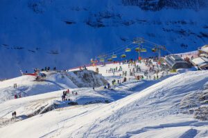 Grindelwald – Wengen Ski Resort: A winter paradise nestled in the Swiss Alps, offering thrilling slopes and stunning alpine views.