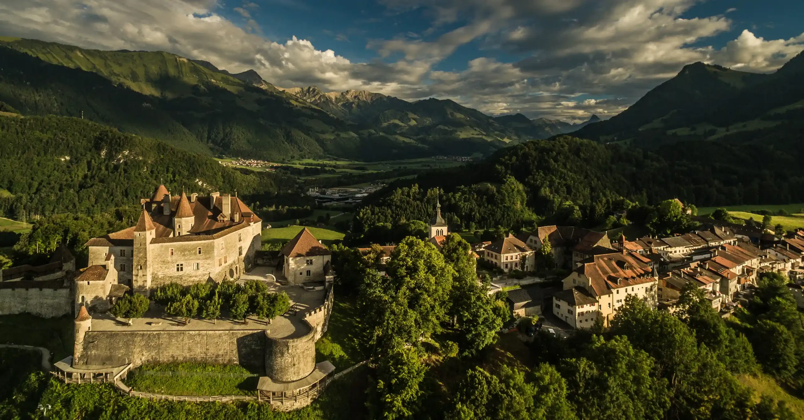 Gruyères: A charming medieval town in Switzerland known for its well-preserved architecture, rich history, and scenic landscapes.