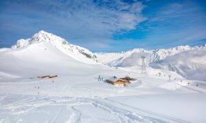 Parsenn Ski Resort, Davos Klosters: A premier skiing destination in the Swiss Alps, offering exhilarating slopes and stunning alpine scenery.